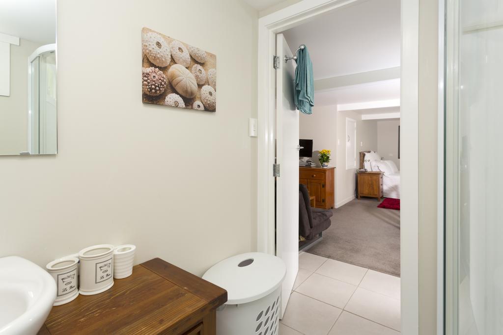 Whitby Studio - Mairangi Bay Beach Auckland Exterior foto